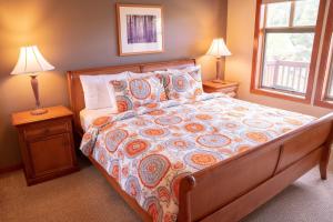 1307 - Two Bedroom Standard Eagle Springs West condo