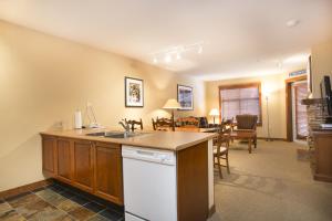 3212 - One Bedroom Standard Powderhorn Lodge condo