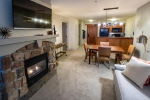 2214 - Two Bedroom Deluxe Eagle Springs East condo