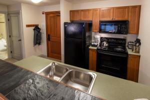 2214 - Two Bedroom Deluxe Eagle Springs East condo