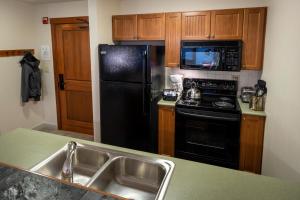 2214 - Two Bedroom Deluxe Eagle Springs East condo