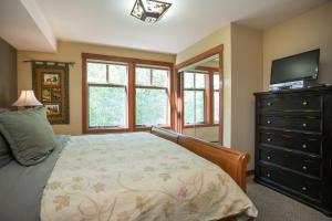2202 - Two Bedroom Standard Eagle Springs East condo