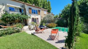 Appartements Appartement lumineux avec acces jardin et piscine chauffee : photos des chambres