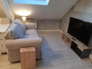 Elbeuf studio combles chambre séparée wifi Sweet Home - Le Bec-Thomas