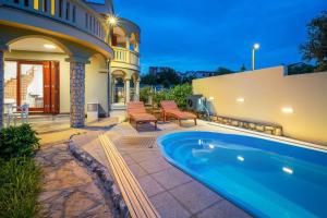 Charming Villa Rea with heated pool