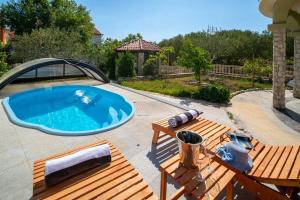 Charming Villa Rea with heated pool