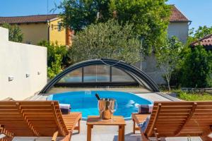 Charming Villa Rea with heated pool