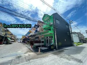 Mina house - มิณา เฮ้าส์ - Ban Laem Thaen