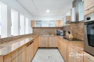 Dream Inn Apartments- Emaar Towers - Rega Al Buteen