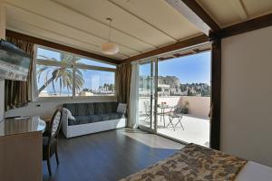 Deluxe Double Room with Terrace room in Le Chevalier