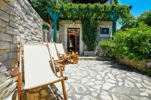 Stone Holiday house Zara with jacuzzi - Zlošane