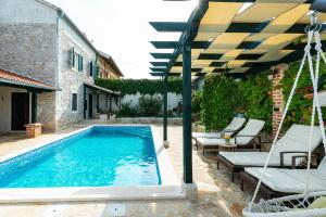 Stone Villa Mia with pool