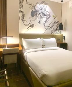 The Henry Hotel Roost Bacolod