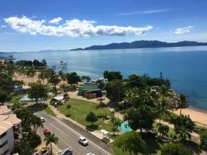 Seafront Studio The Strand - North Ward