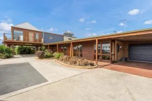 STUNNING PANORAMIC OCEAN VIEWS- A Perfect Getaway - Lang Lang