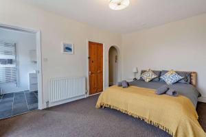 Dizzy Heights Swanage Sleeps 10 with Amazing Views