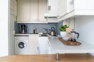 Luminous studio in Kallio Amazing location