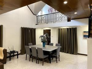 Charming 3-Bedroom Country Farm Home Pool ParkSprings Lipa