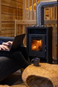 Black Work Levi Aihki