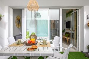 Monstera House - Near the beach, Air-Con, Fast Wifi and SAT tv By Lanzarote Vacation Homes