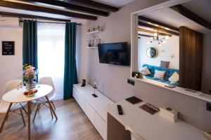 Mystery Box Apartament incantator