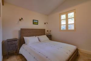 Maisons de vacances Quiet Beautiful 4stars country house heated pool & kids play area - Condom : photos des chambres