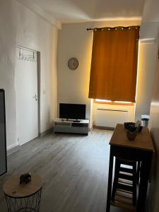 Appartements Chablis : studio en plein centre ville : photos des chambres