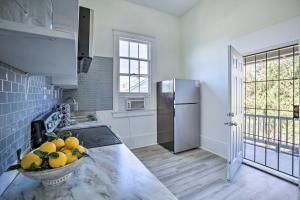 Modern NOLA Condo 2 Mi to Bourbon Street