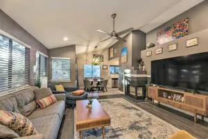 Gorgeous Austin Getaway with Fire Pit about 8 Mi to Dtwn - Manchaca