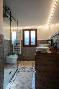 Modern apartment in Gravedona - Larihome A14