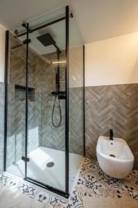 Modern apartment in Gravedona - Larihome A14