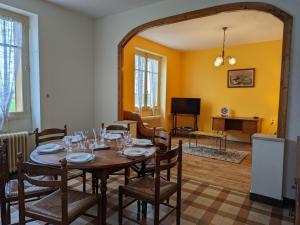 Maisons de vacances Gite Blanzaguet-Saint-Cybard, 4 pieces, 6 personnes - FR-1-653-21 : photos des chambres