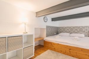 Bright Nest Liszt Academy