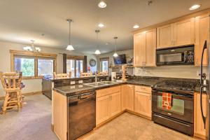 Peaceful Fraser Condo with Patio - by Hiking Trails!