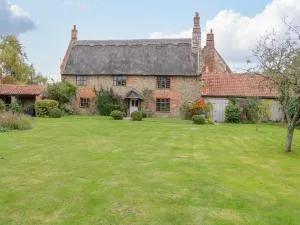 Manor Farm House - Knapton