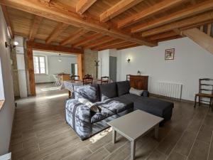 Maisons de vacances Gite Puyreaux, 3 pieces, 4 personnes - FR-1-653-98 : photos des chambres