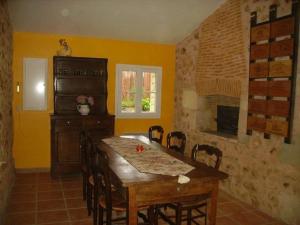 Maisons de vacances Gite Vitrac-Saint-Vincent, 4 pieces, 6 personnes - FR-1-653-132 : photos des chambres