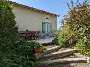 Maisons de vacances Gite Bellon, 4 pieces, 6 personnes - FR-1-653-116 : photos des chambres