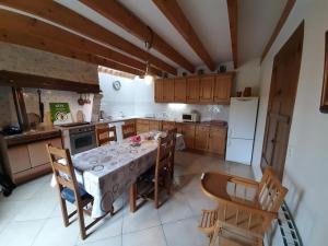 Maisons de vacances Gite Yviers, 3 pieces, 6 personnes - FR-1-653-134 : photos des chambres