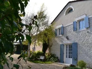 Gîte au bord de la Charente avec jardin privatif, wifi fibre, vélos et équipements familiaux - FR-1-653-162 - Vars