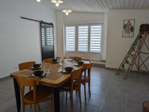 Maisons de vacances Gite Montboyer, 4 pieces, 6 personnes - FR-1-653-187 : photos des chambres