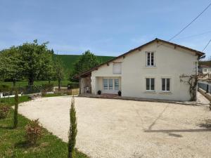 Maisons de vacances Gite Montboyer, 4 pieces, 6 personnes - FR-1-653-187 : photos des chambres