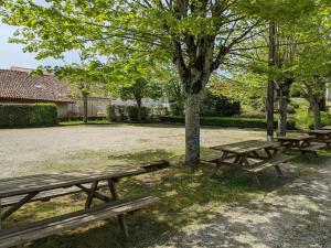 Maisons de vacances Gite Montboyer, 4 pieces, 6 personnes - FR-1-653-187 : photos des chambres