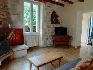 Maisons de vacances Gite Champniers, 3 pieces, 4 personnes - FR-1-653-198 : photos des chambres