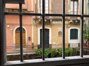Apartment Alfonzetti-5 min walk to Central Train and Bus Station