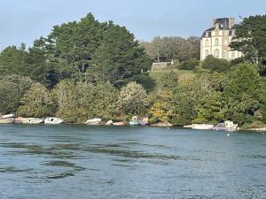 Appartements Un appartement au chateau de Locqueran Finistere : photos des chambres