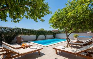 4 Bedroom Amazing Home In Kastel Novi 