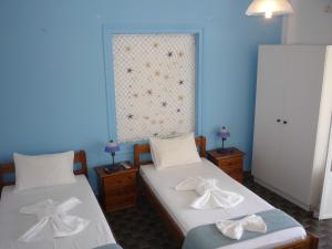 Apanemia Rooms Syros Greece