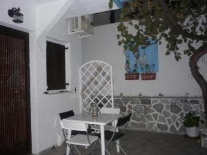 Apanemia Rooms Syros Greece