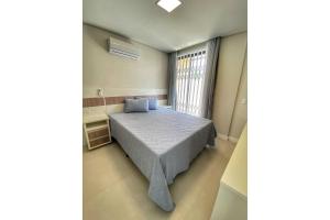 180 - Lindo apartamento com 02 suĂtes em Mariscal